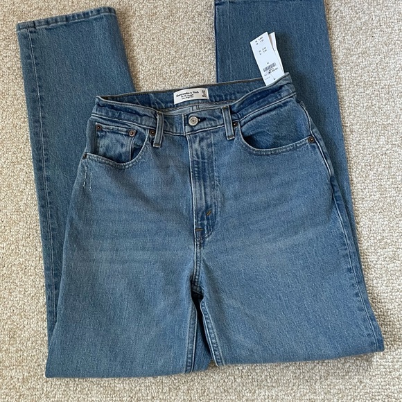 Ultra high rise straight leg jean - Picture 4 of 6